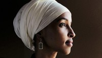 Wanita berdarah Somalia-Amerika ini merupakan wanita legislator pertama yang terpilih pada 2016.