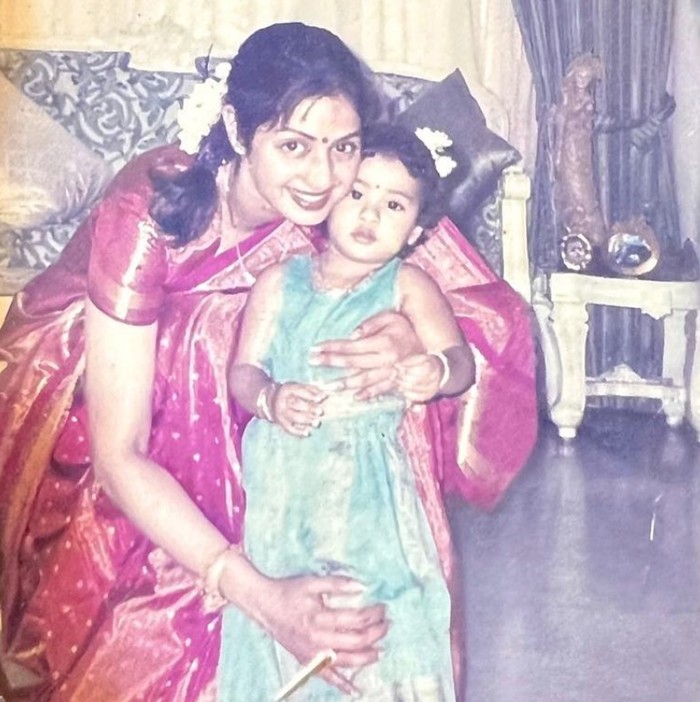 Janhvi Kapoor Janhvi Kapoor