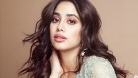 Aktris berusia 25 tahun itu melakukan debutnya pada 2018 lewat film Dhadak. Dok. Instagram