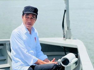 Lewat Laut, Jokowi Blusukan Cek Jalur Logistik IKN