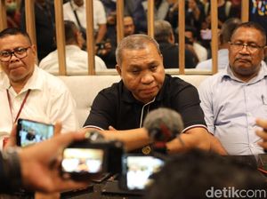KPK Diminta Izinkan Lukas Enembe Berobat ke Singapura Demi Kemanusiaan