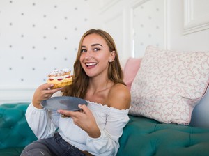 Kafe Cantik dan Instagramable Cocok Buat Nongkrong Sambil Makan Kue