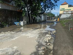 Waspada! Hujan Lebat Diprediksi Guyur Seluruh RI hingga Tahun Baru