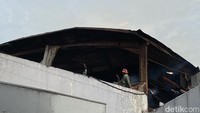 Diberitakan sebelumnya, gudang tripleks yang ada di Jalan Soekarno-Hatta itu terbakar, Senin (24/10/2022) malam sekitar Pukul 20.35 WIB.