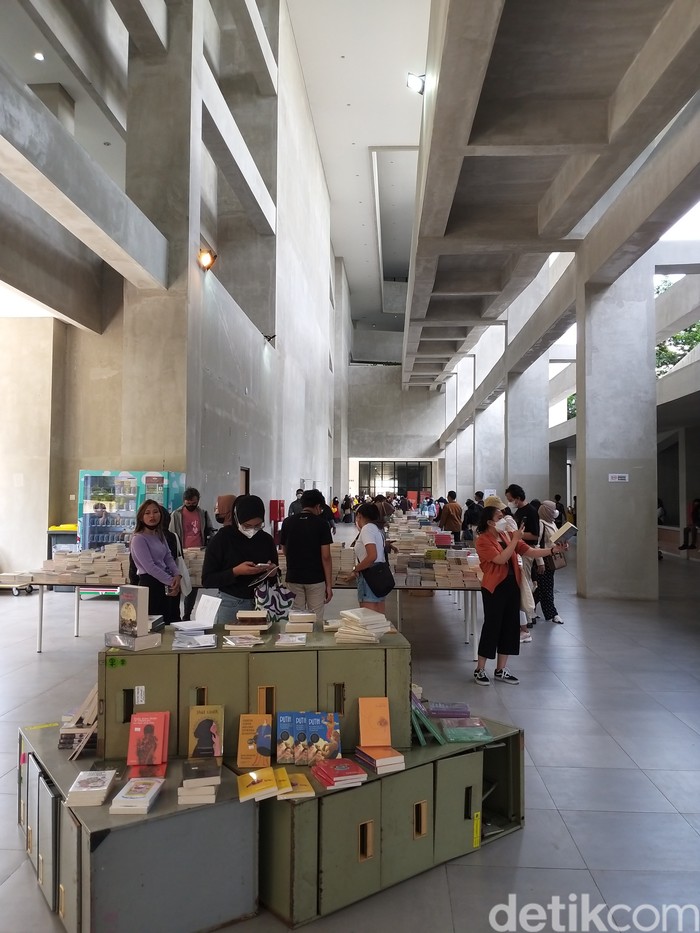 Kemeriahan JILF 2022: Bazar Buku hingga Gerobak Komunitas