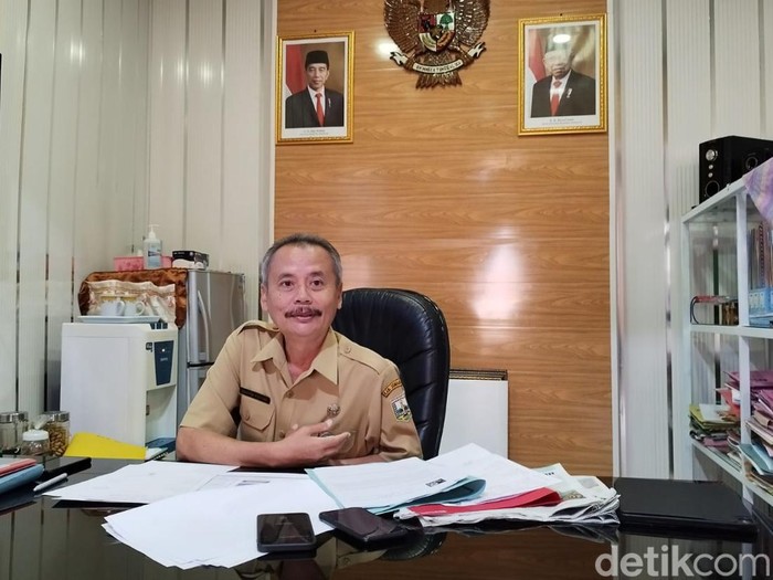Kepala Dinas Pendidikan, Kebudayaan, Kepemudaan Dan Olahraga (Disdikbudpora) Kabupaten Semarang, Sukaton Purtomo.