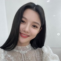 Aktris 23 tahun ini dikenal dengan reputasi baik di Korea Selatan. Selain dijuluki National Little Sister, Kim Yoo Jung juga didapuk menjadi duta Kementerian Kesetaraan Gender dan Keluarga, Korea Sharing Festival, hingga Seoul Tourism. Foto: dok. Instagram @you_r_love