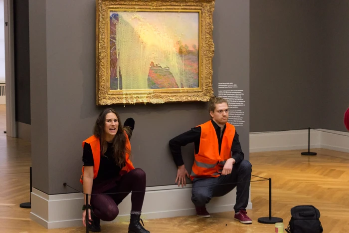 Lukisan Monet di Jerman Dirusak