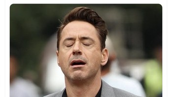 Menarik napas agak lega karena banyak orang juga melapor di Twitter bahwa WhatsApp down. Foto: Twitter