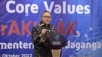 ASN, lanjut Mendag Zulkifli Hasan, diharapkan terus memiliki semangat dan kemampuan yang tinggi dalam memberikan pelayanan yang terbaik dan berkualitas baik sebagai abdi negara, abdi pemerintah, maupun abdi masyarakat.