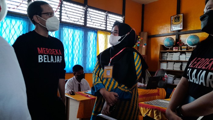Momen Nadiem Pesan ke Anak SD agar Tidak Takut dengan Asesmen Nasional