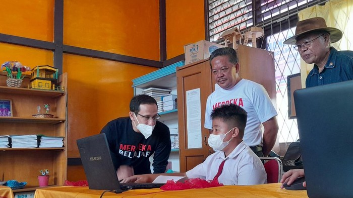 Momen Nadiem Pesan ke Anak SD agar Tidak Takut dengan Asesmen Nasional