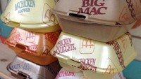 Menyimpan perjalanan burger dari waktu ke waktu, museum ini juga punya berbagai styrofoam burger McDonalds. Pada zaman dahulu setiap styrofoam untuk setiap menu burger didesain dengan unik. Foto: Buzzfeed