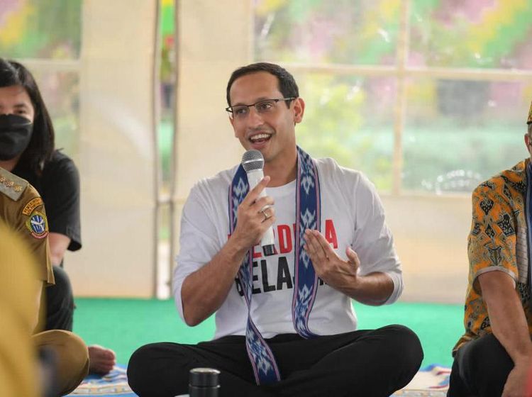 7 Potret Nadiem Makarim Blak-blakan di Depan Kepsek soal Tunjangan Profesi Guru