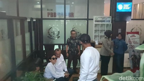 Nikita Mirzani di Kejari Serang