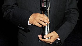 Berbagai penghargaan telah diraihnya, salah satunya Asian Awards. Foto: Getty Images