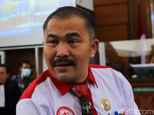 Kamaruddin Soroti Kejanggalan soal Alas Kaki Yosua yang Berbeda