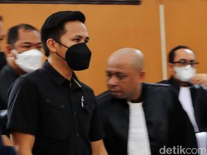 Tangis Eliezer Pecah Saat Cerita Momen Berdoa Sebelum Penembakan Yosua