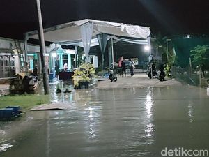 Cerita Sedih Pesta Pernikahan di Gresik Gagal Digelar gegara Banjir