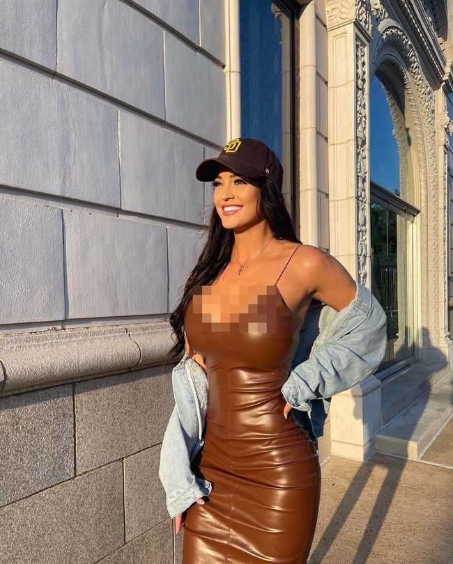 Awalnya Rachel mengaku kurang percaya diri untuk menjadi dirinya sendiri di dunia tenis karena merasa olahraga tersebut lebih tradisional. Tapi sekarang ia sudah merasa diterima oleh para fans tenis.Foto: Instagram @@rstuhlmann