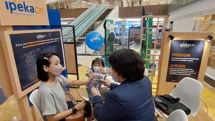 Sekolah Berstandar Internasional akan Hadir di Makassar Sekolah Kristen IPEKA Center Point of Indonesia (CPI) siap menghadirkan pendidikan berstandar Internasional. Para calon siswa pun bisa mencari info disini.