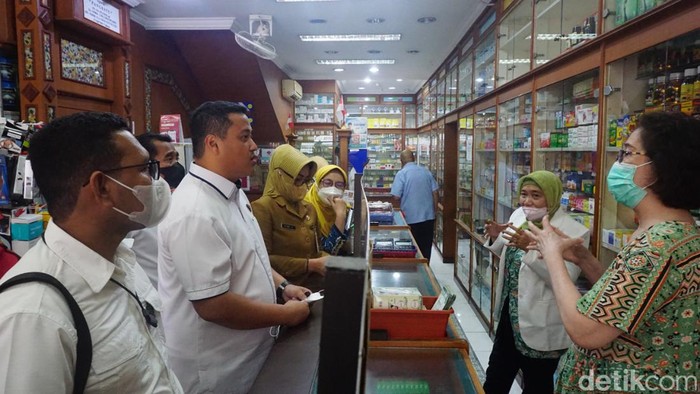 Sidak apotek di Sidoarjo