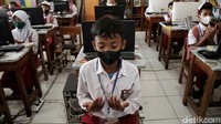 Melansir dari situs Kemdikbud, ANBK (Asesmen Nasional Berbasis Komputer) adalah program penilaian terhadap mutu setiap sekolah, madrasah, dan program kesetaraan pada jenjang dasar dan menengah.