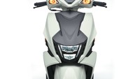 Suzuki merancang Avenis 125 dengan bahasa desain yang mengedepankan unsur sporty serta gaya yang tajam. Avenis 125 dilengkapi dengan lampu utama LED. Foto: Dok. Suzuki