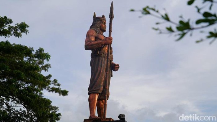 Tugu Arung Palakka di Bone