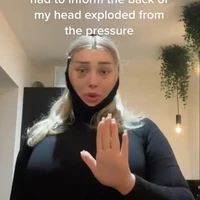 Weronika, model yang populer di TikTok dan OnlyFans menceritakan pengalaman mengerikan yang baru dialaminya. Saat naik pesawat, dia merasakan kepalanya seperti ‘meledak’. Foto: Instagram/@polish.99 dan TikTok