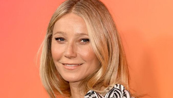 BEVERLY HILLS, CALIFORNIA - OCTOBER 25: Gwyneth Paltrow attends Veuve Clicquot Celebrates 250th Anniversary with Solaire Exhibition on October 25, 2022 in Beverly Hills, California. (Photo by Kevin Winter/Getty Images)