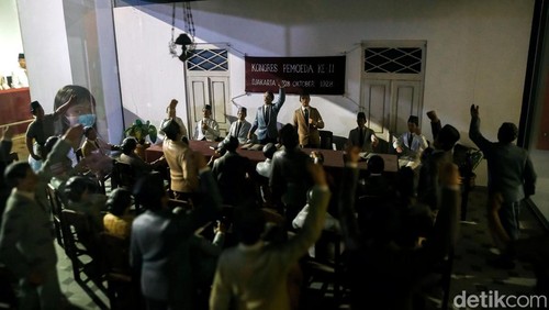 Tanggal 28 Oktober memperingati hari apa? Setiap tahun, 28 Oktober digunakan sebagai peringatan Hari Sumpah Pemuda. Simak serba-serbi peringatannya.