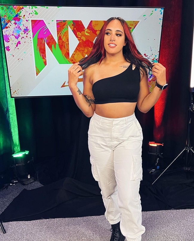 Sebagai pegulat, Simone Johnson tampil dengan nama lain yakni Ava Raine yang sudah diungkapnya sejak Mei tahun ini. Foto: Instagram