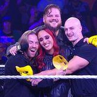 Cinta dan penerimaan yang telah diberikan The Schism menantang gagasan apapun yang telah membentukku sebelumnya. Keluarga ini melengkapiku. Aku adalah Ava Raine, kataya.Foto: Instagram