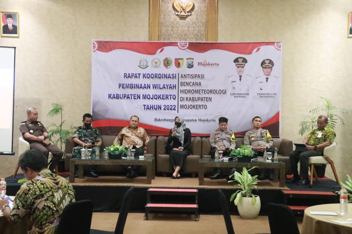Bupati Ikfina Fahmawati