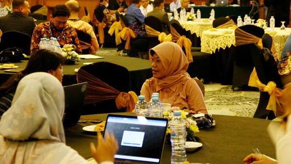 Digitalisasi untuk Optimalisasi Potensi Sektor Strategis