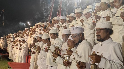 Doa bersama demi suksesnya penyelenggaraan pertemuan Presidensi G20 digelar di Peninsula Island, kawasan The Nusa Dua, Kabupaten Badung. (I Wayan Sui Suadnyana/detikBali)