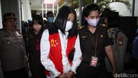 Dalam sidang lanjutan ini, eksepsi atau nota keberatan Putri Candrawathi ditolak oleh majelis hakim Pengadilan Negeri Jakarta Selatan (PN Jaksel). Sidang akan dilanjutkan ke tahap pembuktian.