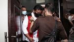 Gaya Salam Ferdy Sambo di Sidang Putusan Sela Kasus Brigadir Yosua