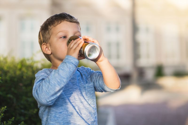 Ini Alasan Kenapa Anak Kecil Tak Boleh Diberi Minuman Kopi