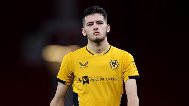 MANCHESTER, ENGLAND - MARCH 09: Justin Hubner of Wolverhampton Wanderers walks off the pitch following his teams defeat during the FA Youth Cup match between Manchester United and Wolverhampton Wanderers at Old Trafford on March 09, 2022 in Manchester, England. (Photo by Jack Thomas - WWFC/Wolves via Getty Images)