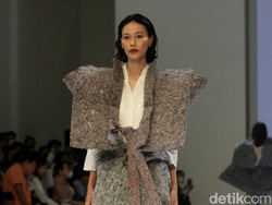 10 Koleksi Busana Sejauh Mata Memandang di JFW 2023, Angkat Limbah Tekstil