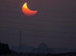 Penampakan Gerhana Matahari Terakhir 2022 di Berbagai Negara