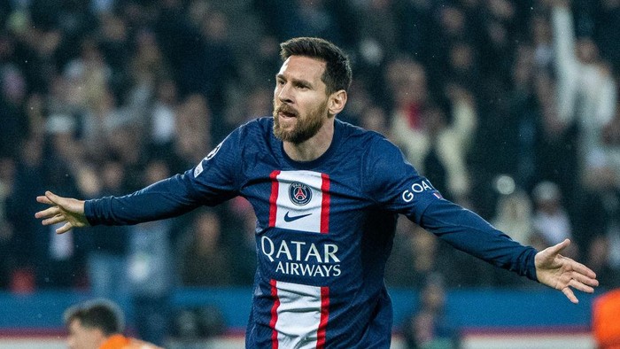 PARIS, FRANCE - OCTOBER 25: Lionel Messi of Paris Saint-Germain celebrates after scoring opening goal during the UEFA Champions League group H match between Paris Saint-Germain and Maccabi Haifa FC at Parc des Princes on October 25, 2022 in Paris, France. (Photo by Sebastian Frej/MB Media/Getty Images)