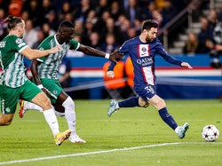 Messi sumbang dua gol dan dua assist dalam pesta gol PSG tersebut (Getty Images)