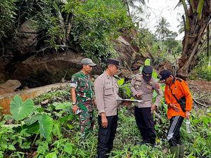 Bocah 11 Tahun Tewas Tertimbun Longsor di Cianjur