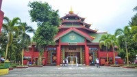 Masjid Muhammad Cheng Hoo yang berada di Purbalingga, Jawa Tengah ini punya bangunan unik. Dengan sentuhan budaya Tionghoa, masjid ini juga menjadi cermin bahwa sebuah budaya dan agama dapat bersatu tanpa harus menghilangkan identitas masing-masing.  Foto: Getty Images/iStockphoto/Muhammad Zula Ainul Albab