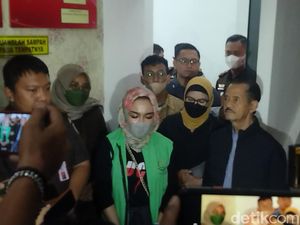 Melihat Lagi Kasus Tas Hermes Palsu yang Membuat Medina Zein Ditahan