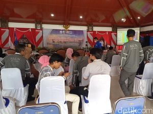 Rentan Cuaca Ekstrem, BMKG Latih Mitigasi Bencana ke Nelayan Sampang
