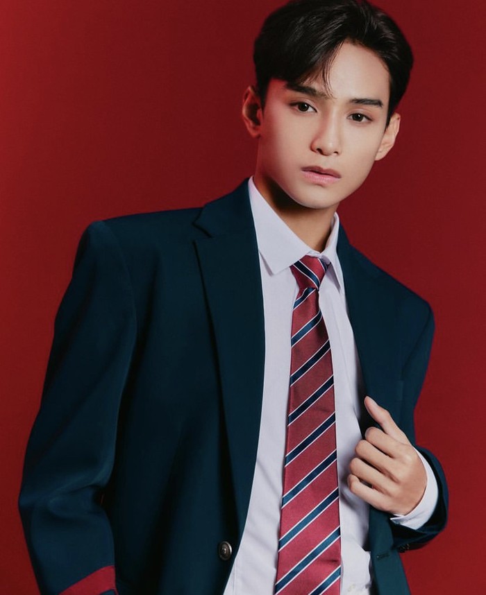 Pose Keren Muhammad Zayyan, Calon Idol K-Pop Indonesia Saat Makan Kue Pose Keren Muhammad Zayyan, Calon Idol K-Pop Indonesia Saat Makan Kue